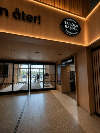 Interiör av Tailor's Barber Åkersberga