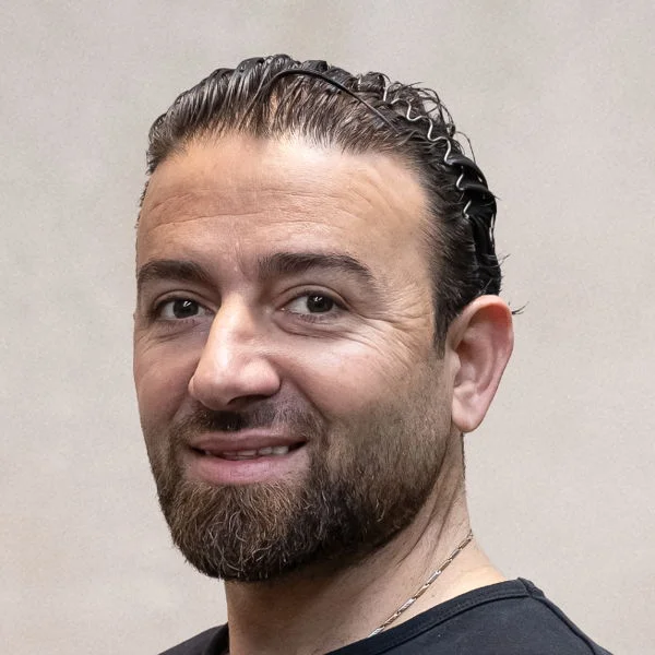 Sammy, barberare på Tailor's Barber Täby Centrum – Tailor's Barbers nyaste tillskott