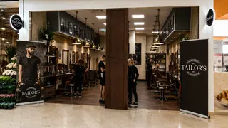 Interiör av Tailor's Barber Täby Centrum
