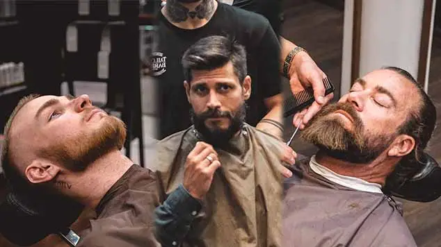 Skäggtrimning och herrklippning hos barberare i Stockholm – Tailor’s Barber
